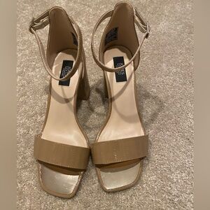 Jones New York Tan Ankle Strap Heels Women's size 7